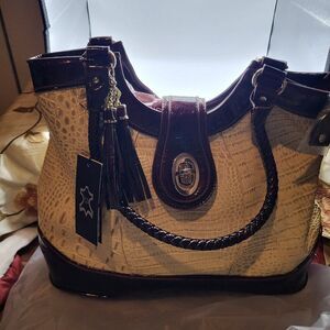 MC Madi Claire handbag, LEATHER, specious and elegant